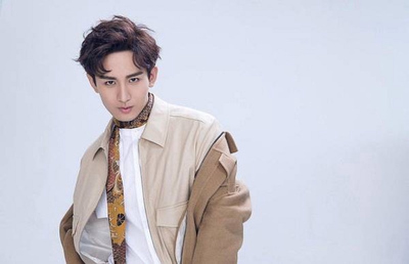 侯明昊